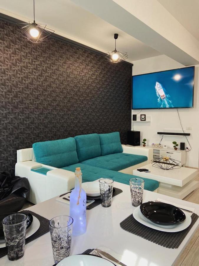 Peacock Apartament- Stefan Building Leilighet Năvodari Eksteriør bilde